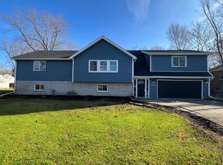 6409 Taft St, Merrillville, IN 46410