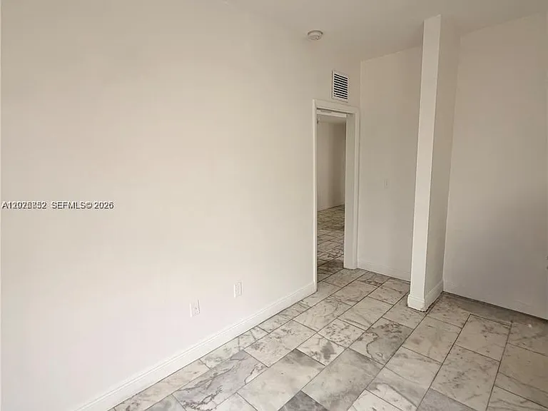 922 Jefferson Ave #6 — Photo 8