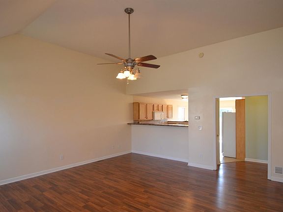 5th image of 122 Bass Pond Glen Dr