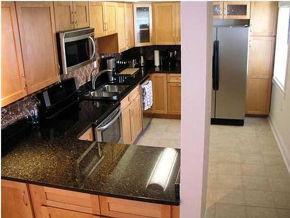 3rd image of 228 Amberjack Dr Unit 18