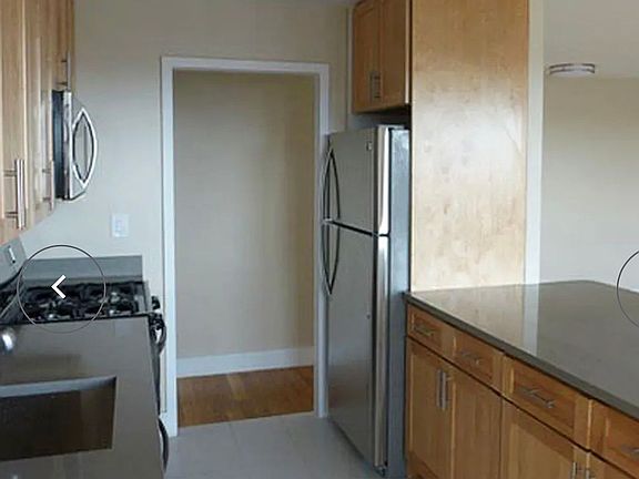 3rd image of 2010 Bruckner Blvd APT 10C