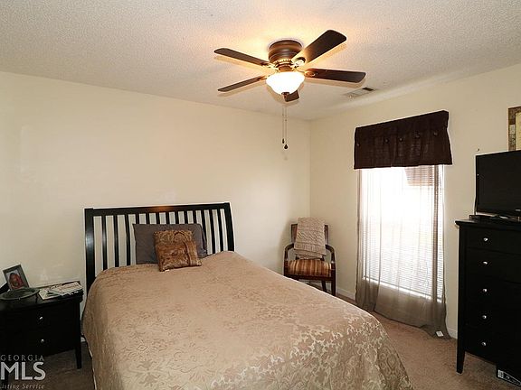 5th image of 216 Settlers Trl