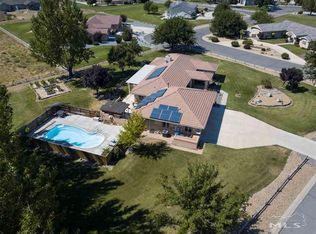 306 Peregrine Ct, Fernley, NV 89408