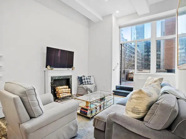 310 East 46th Street image 1 of 7