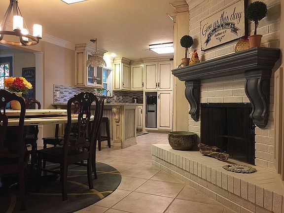 Fireplace at dining room 