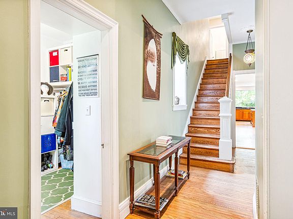 5th image of 322 W Moreland Ave