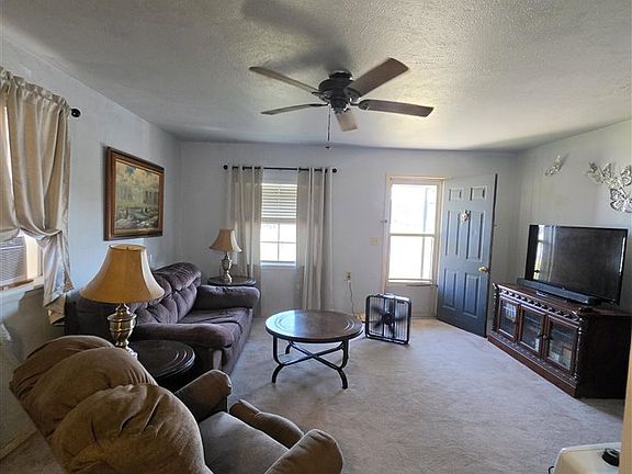 3rd image of 407 W Tenneppee Ave