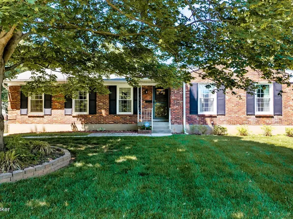 1106 King Arthur Ln, Louisville, KY 40222