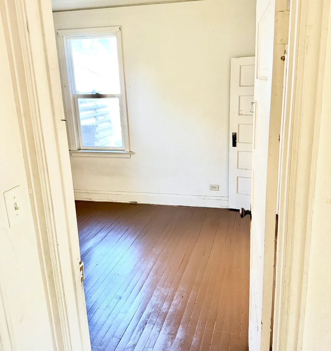 2 bed, 1200 sqft, $1,100 — Photo 3