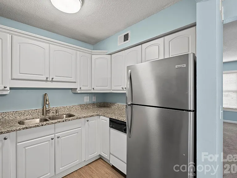 2630 Park Rd — Photo 11