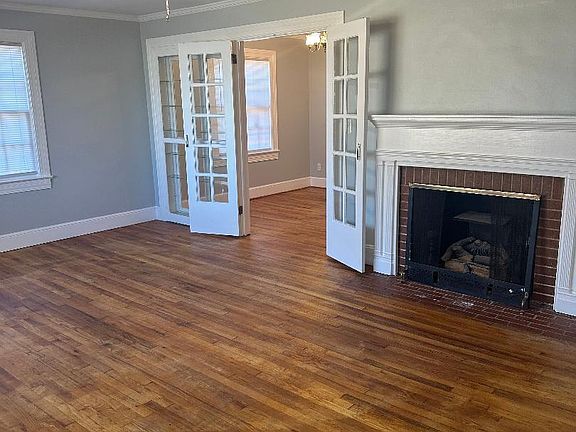 4th image of 3541 Dickinson Avenue
