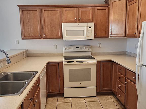 4th image of 2378 W Paine Trl