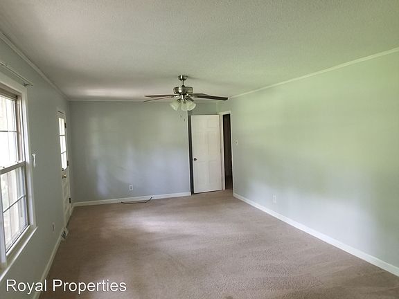 5th image of 143 W Meadowview Dr