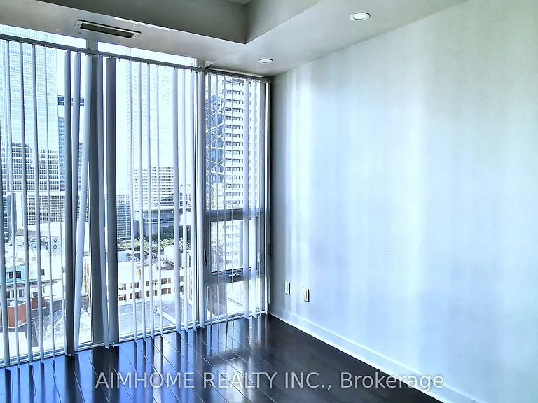126 Simcoe St #1708 — Photo 9