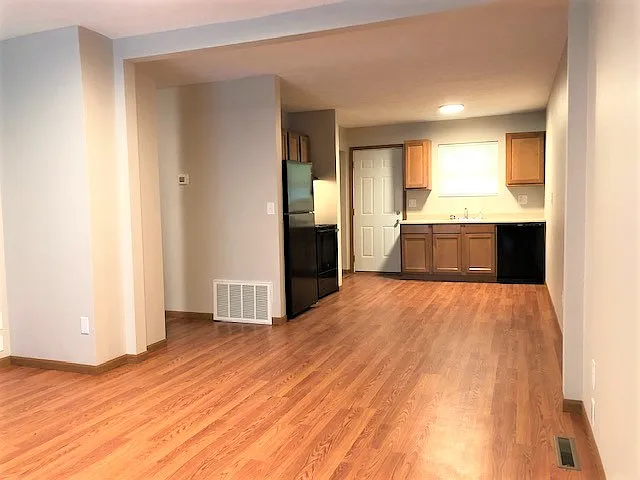 Solon Court — Photo 15