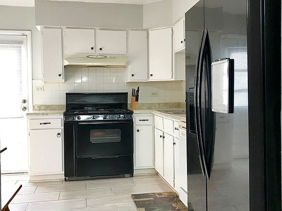 5th image of 634 N Harvard Ave