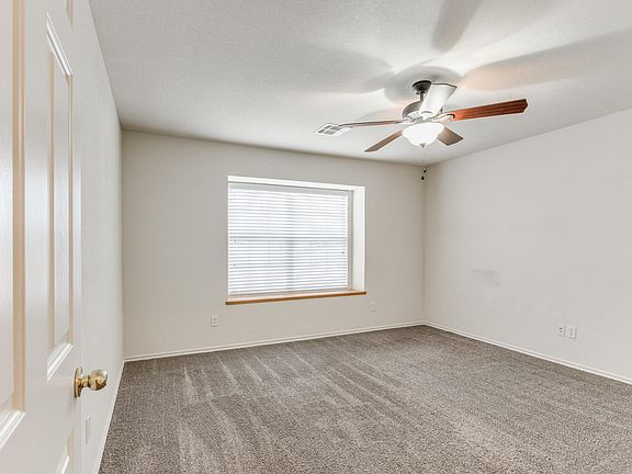 3rd image of 2802 Northglenn Ln