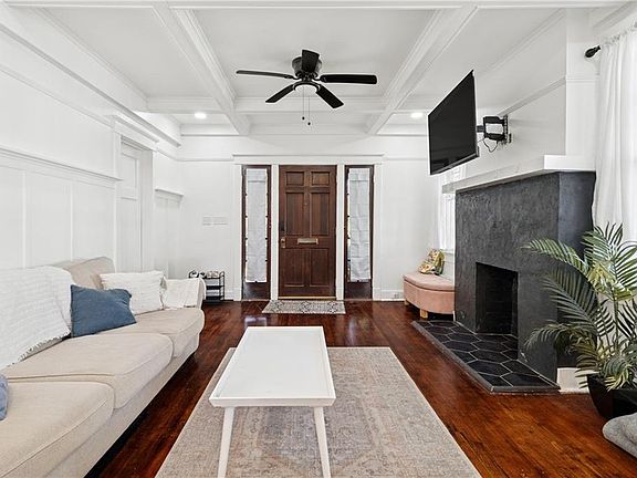 4th image of 2033 Audubon St