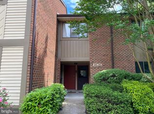 402 Cypress Point Cir #B, Mount Laurel, NJ 08054
