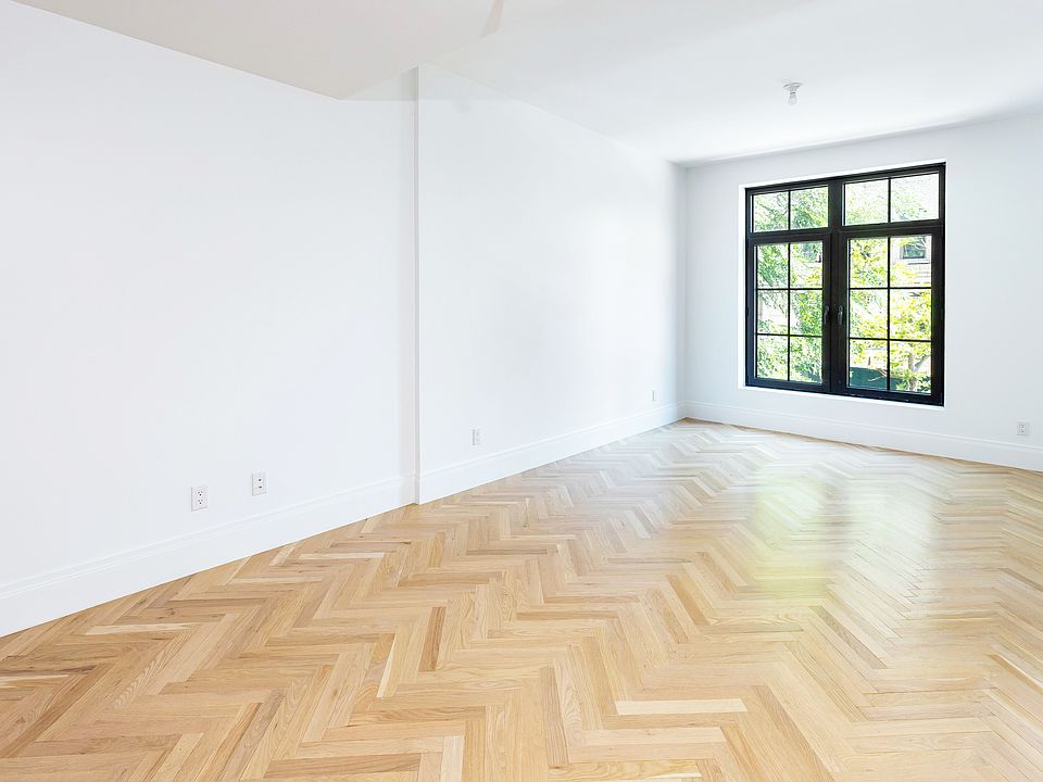 1st image of 300 W 122nd St #3J