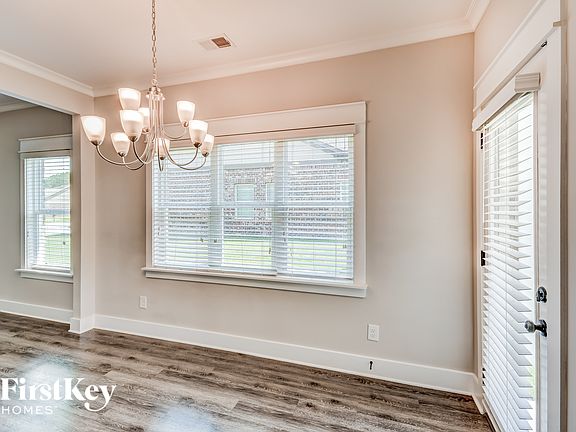 4th image of 1478 Woodridge Pl