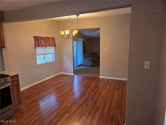 4th image of 4571 Elm Ave