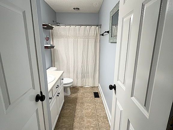3rd image of 15 Sterling Green Ct