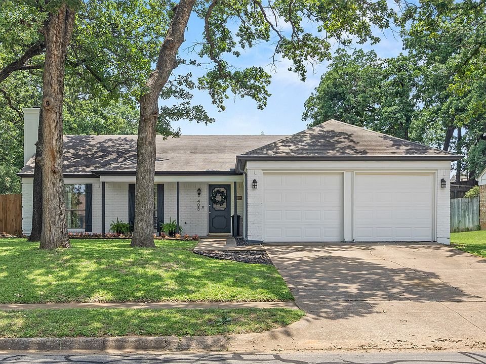 1st image of 408 Thorn Wood Dr