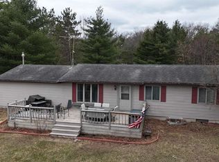 N1240 Otter Ponds Ln, Keshena, WI 54135