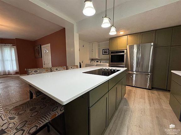 5th image of 519 NE 7th St
