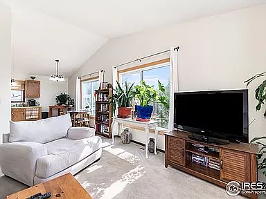 4th image of 2912 Galway Dr