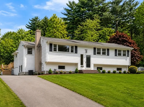 33 Heather Dr, Norwood, MA 02062