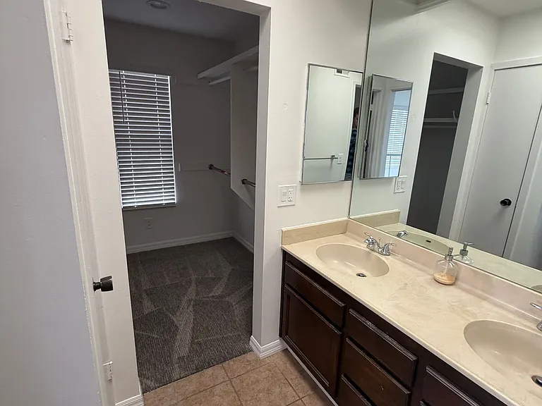 3013 Horton Ave — Photo 3
