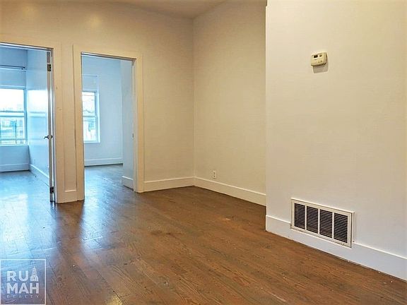 3rd image of 305 Throop Ave #10