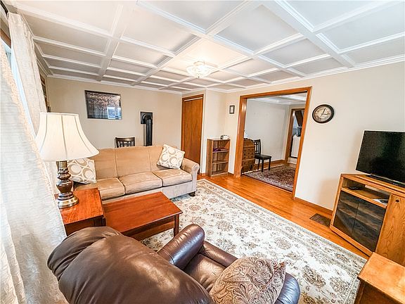 5th image of 60 Union St