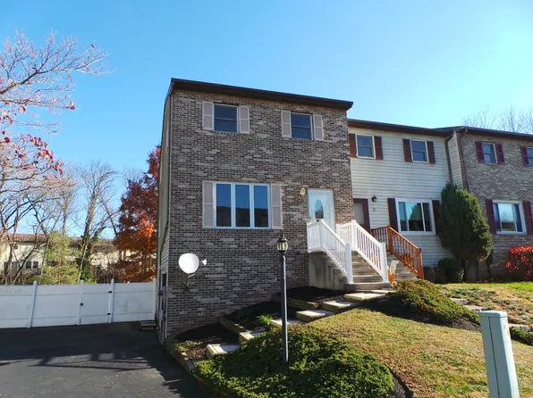 32 N Conley Ln, Etters, PA 17319