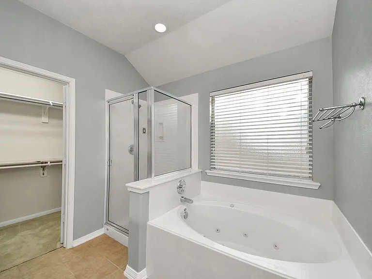 24822 Diamond Run Ct — Photo 18