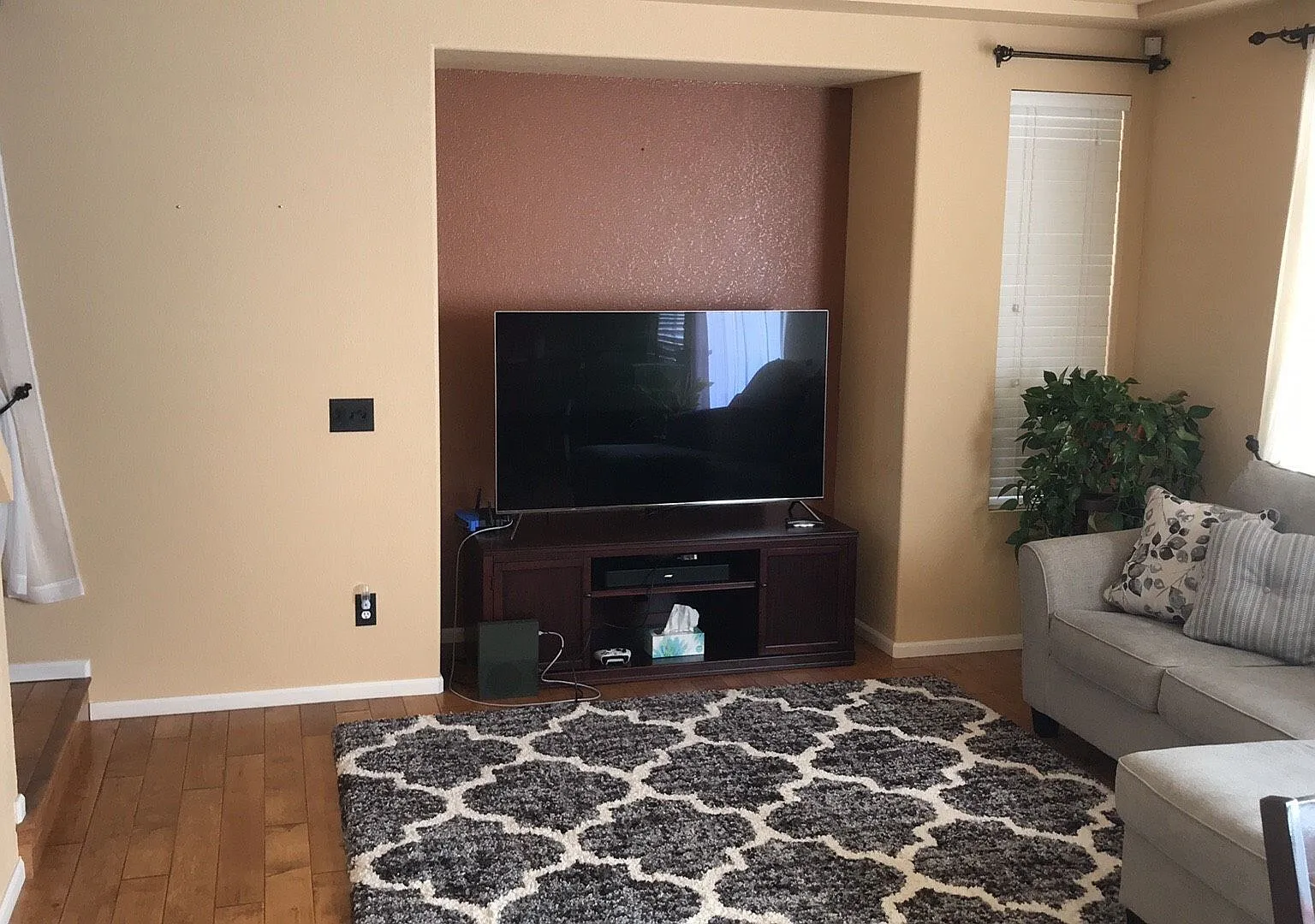 Beautiful Two-Story Home in Banning Lewis Ranch — Photo 3
