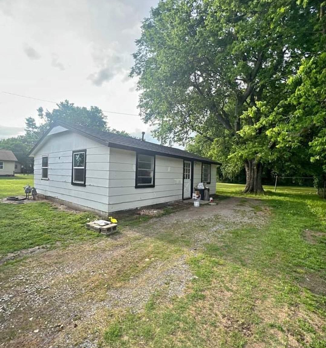 306 Main St, Chouteau, OK 74337 Zillow