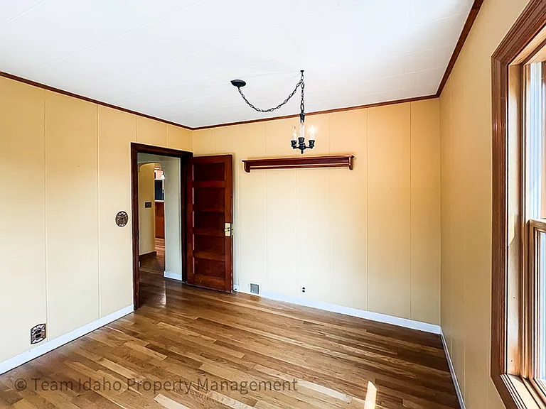 1203 Logan St — Photo 23