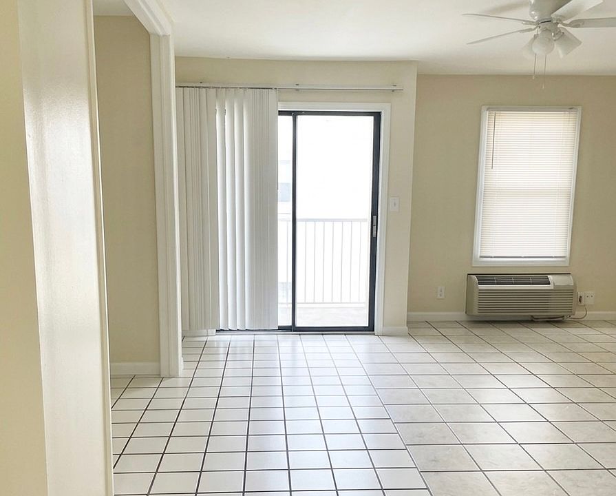 1st image of 1801 Heinrich St Unit 13