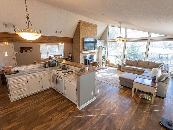5th image of 1024 Clyde Dr