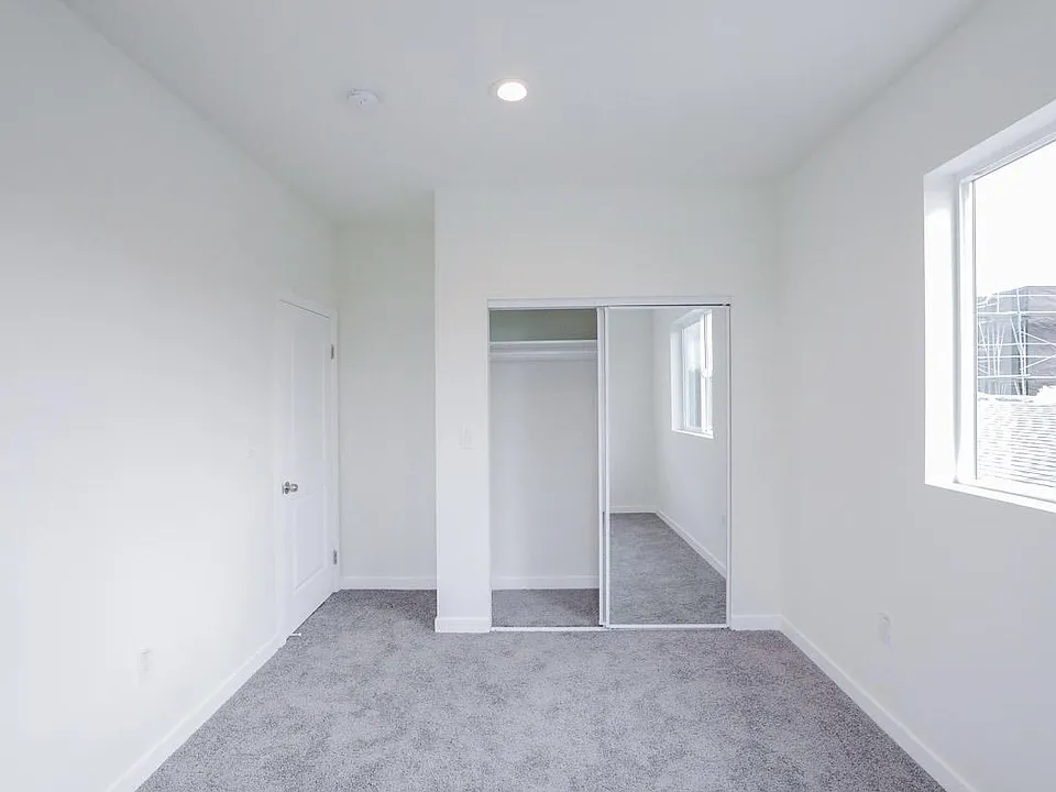 2820-2822 S Cloverdale Ave #1