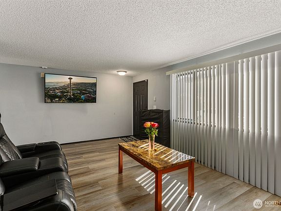 5th image of 912 Algona Boulevard N #A & B