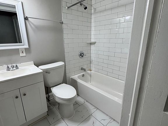 5th image of 1104 Meridene Dr #1