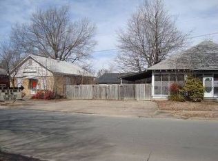1021 S Linden St, Pine Bluff, AR 71603