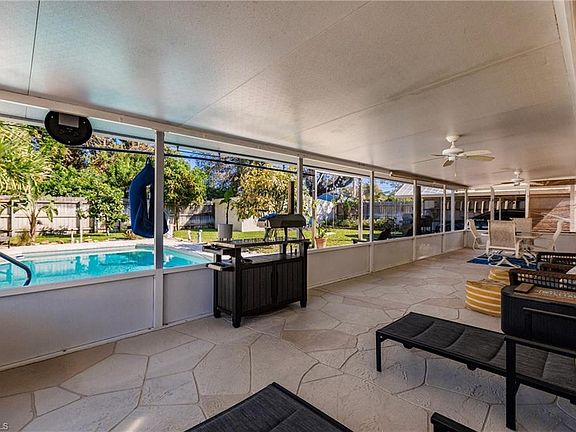 3rd image of 10138 Sunshine DR