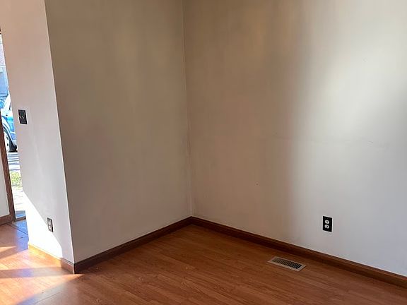 3rd image of 299 Woodlawn Dr #299