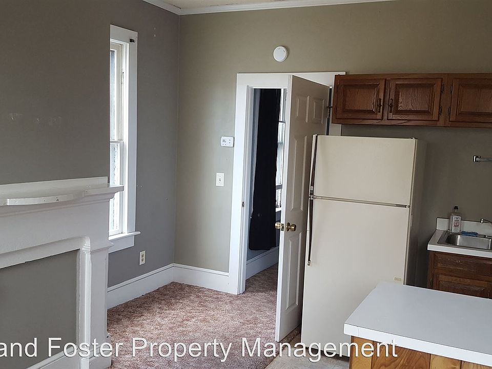 2nd image of 209 E Fearing St APT 3