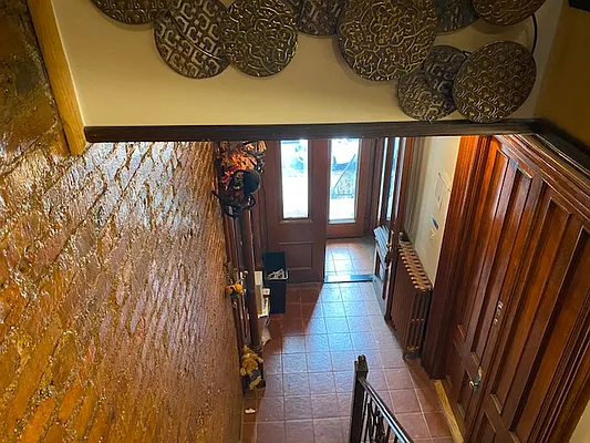 Rented by A P Realty Group NY LTD | media 21